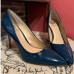 Elegant Navy Blue High Heels with Glossy Finish